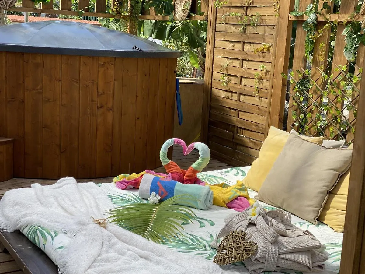 Alisios Hot Tub, Piscina Y Naturaleza Buzanada